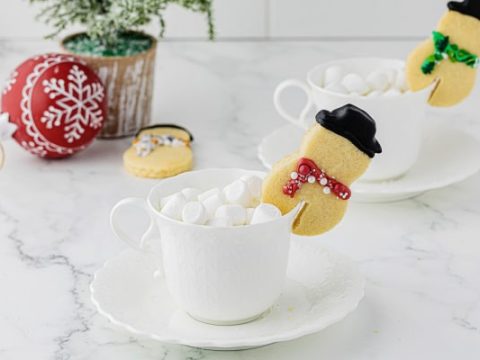 Cookie Mug Toppers Are the Hottest Holiday Food Trend of 2022